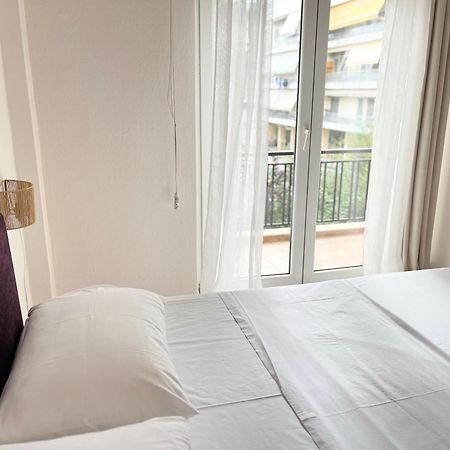 Central 7 - Stylish Apartment Komotini Bagian luar foto