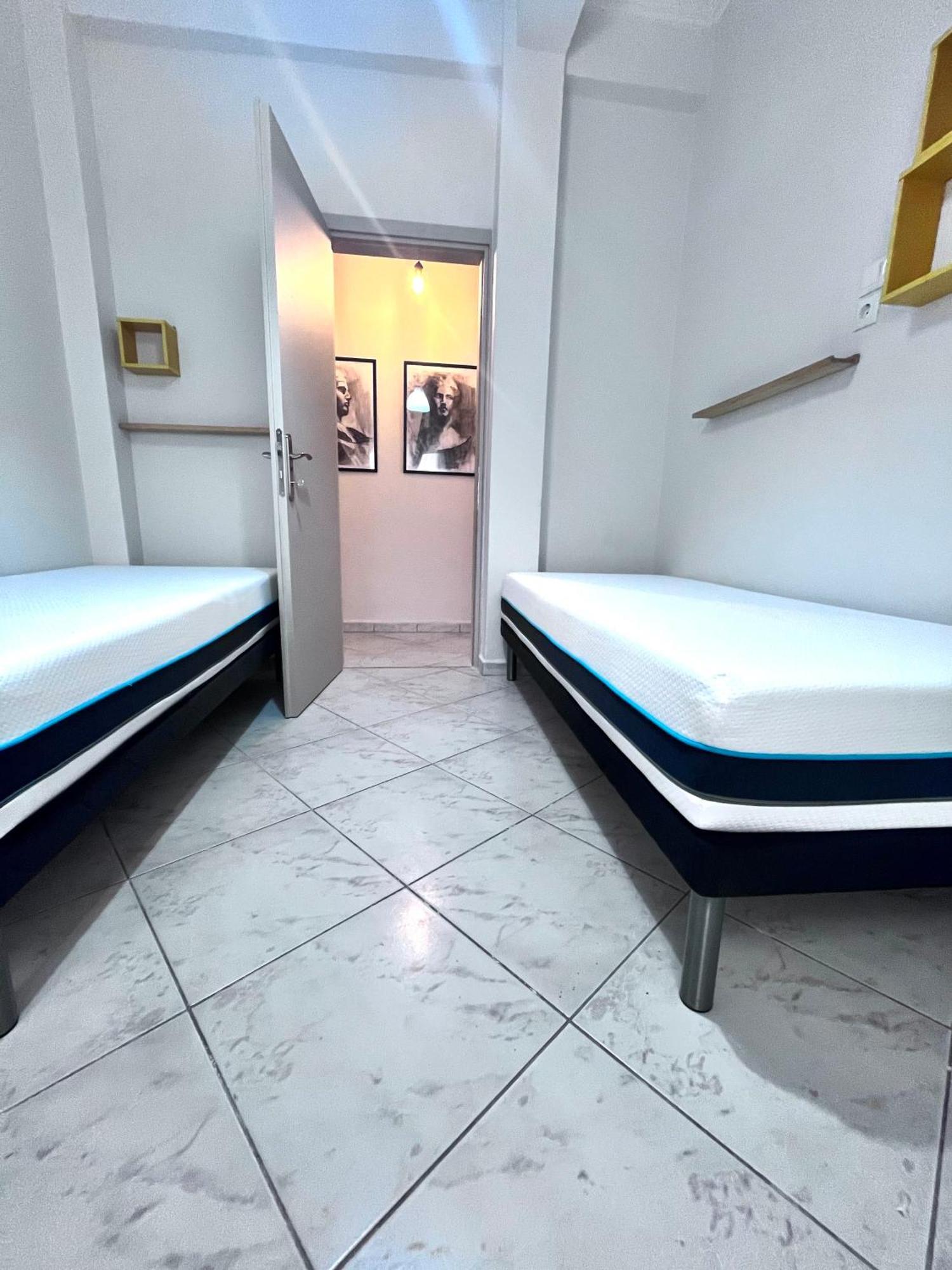 Central 7 - Stylish Apartment Komotini Bagian luar foto