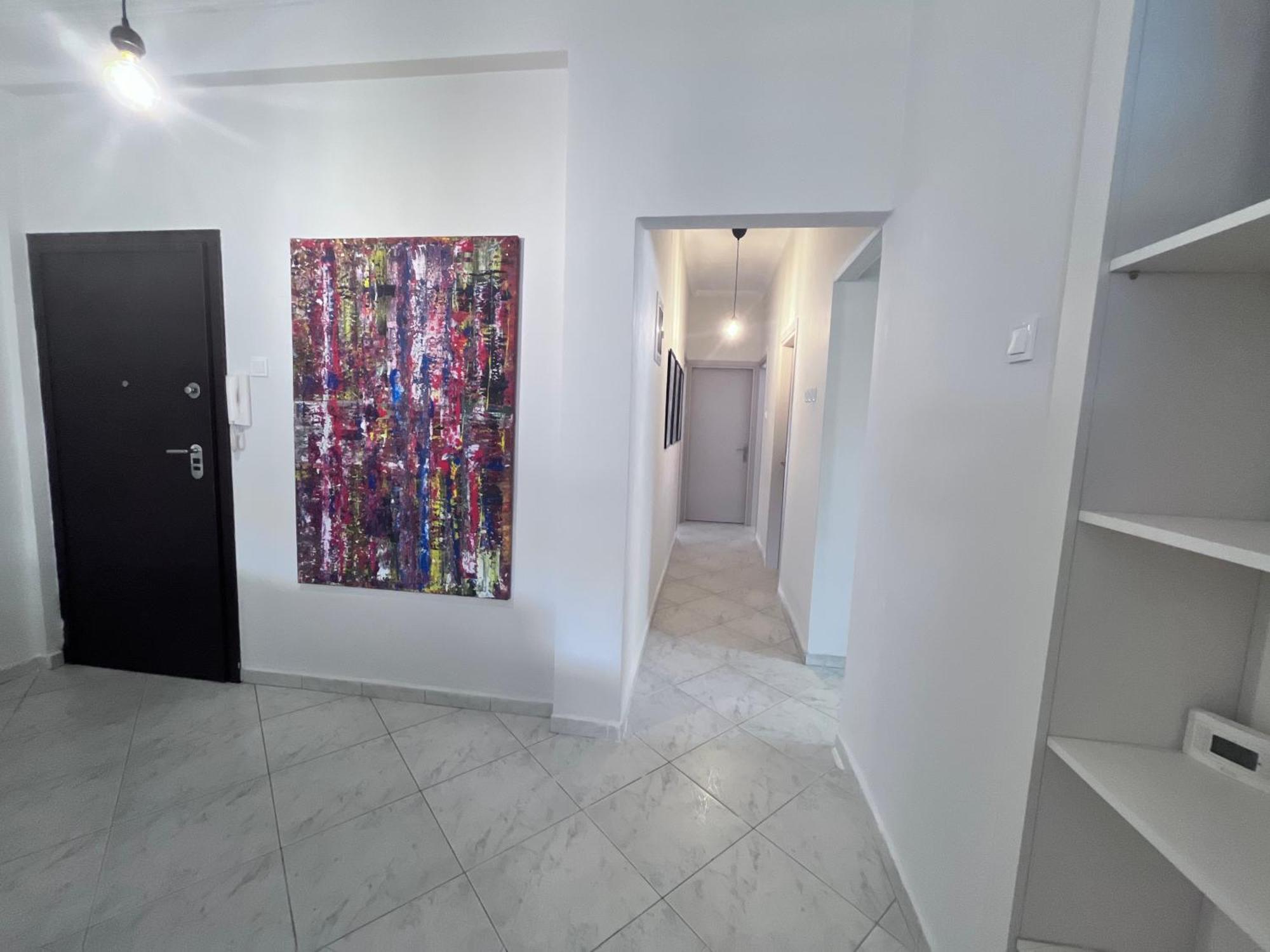 Central 7 - Stylish Apartment Komotini Bagian luar foto